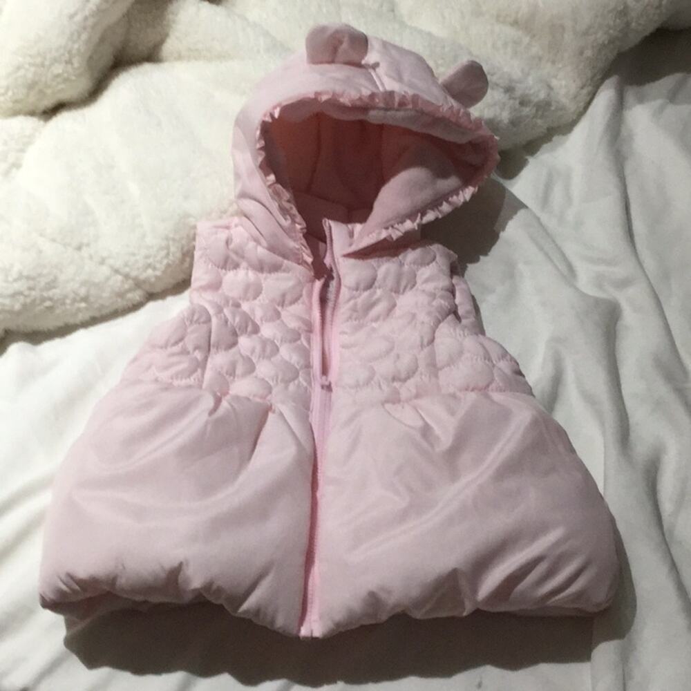 Gymboree 3t pink bear hooded puffer vest worn once